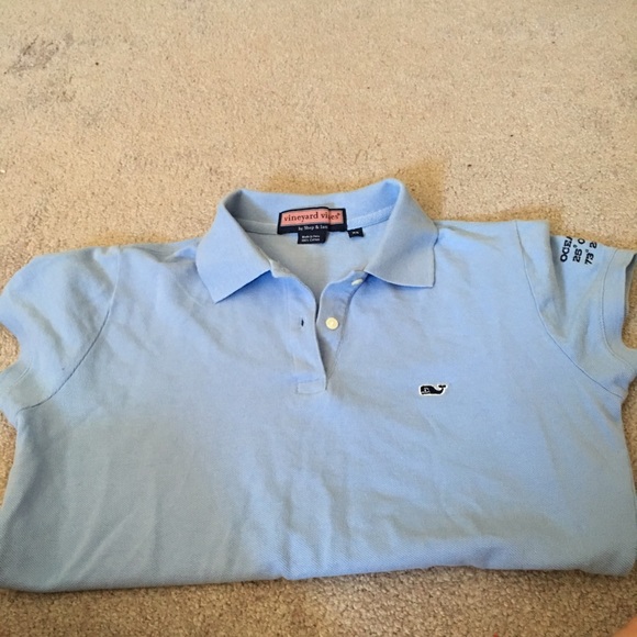 Woman's collared vineyard vines shorts sleeve