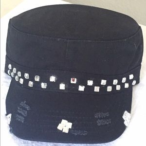 Meet your Posher, Antoniette