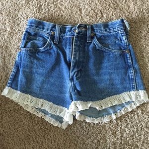 Wrangler Jean shorts with lace trim