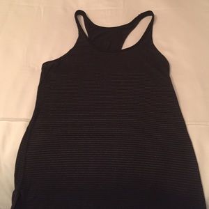 Lululemon black tank size 2