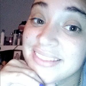 Meet your Posher, Iris