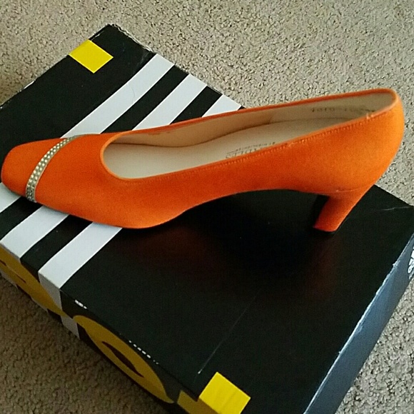 Shoes - Picture 2 of 2