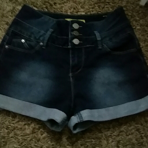 Cute high waisted shorts