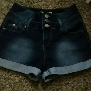 Cute high waisted shorts