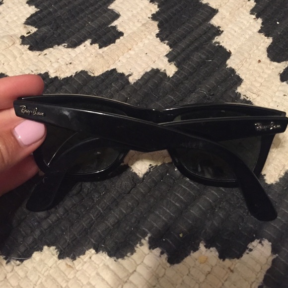 Original Wayfarer Classic Ray Bans - Picture 4 of 4