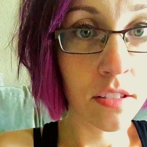 Meet your Posher, Dana