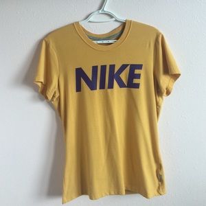 ✨✨✨Nike shirt✨✨✨