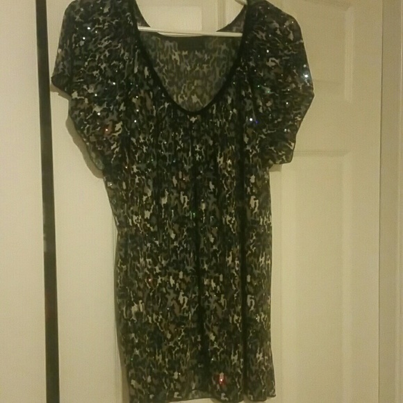 SOLD****2x dress shirt