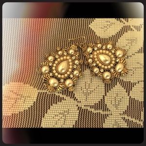 Pearled Vintage chandelier dangles.