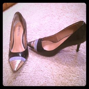 Cosmopolitan metallic heels