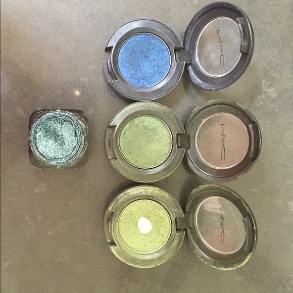 Mac eyeshadows - Picture 2 of 3