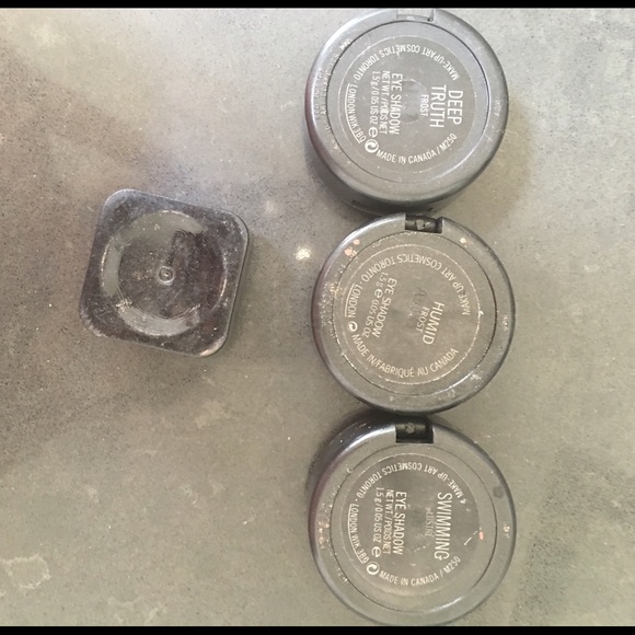 Mac eyeshadows - Picture 3 of 3