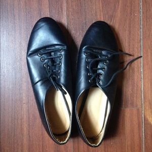 Oxford black women's