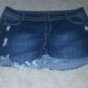 1st kiss Jean shorts