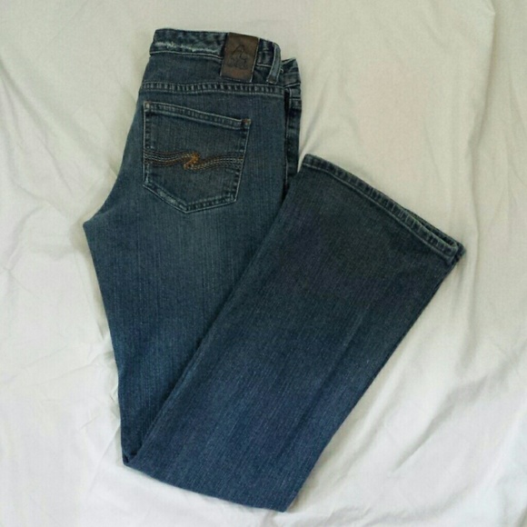 SALE♡♡ $11 Barely Worn American Rag Jeans
