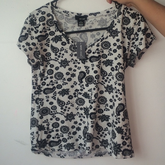 Black and white, Wet Seal shirt