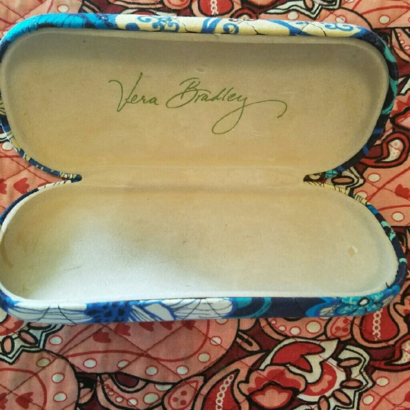 Vera Bradley Glasses Case - Picture 1 of 2