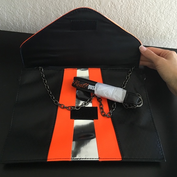 Benefit Make up artist crossbody/cosmetic bag - Picture 2 of 4