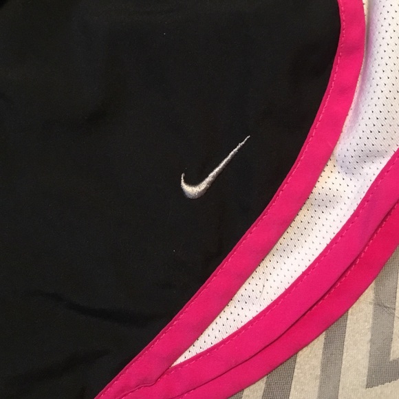 Nike Running Shorts - Picture 4 of 4