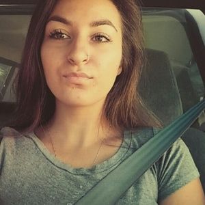 Meet your Posher, Anita