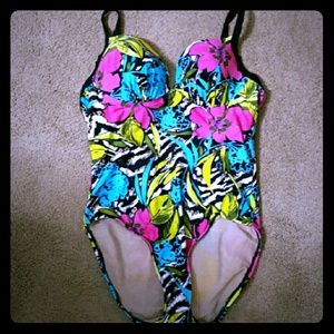 NWOT Layne Bryant Cacique bathing suit
