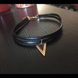 Geometric Double Banded Choker