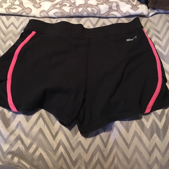 Nike Cotton Running Shorts - Picture 2 of 4