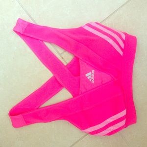 Hot pink slightly padded sports bra!