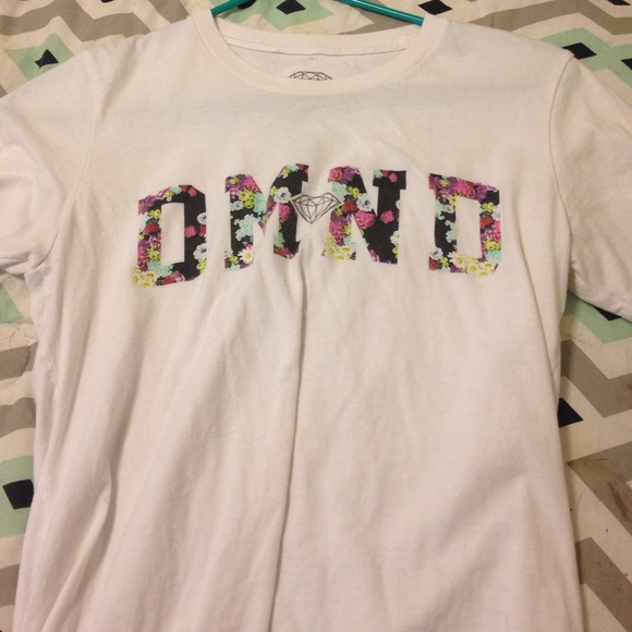 white t shirts with floral print