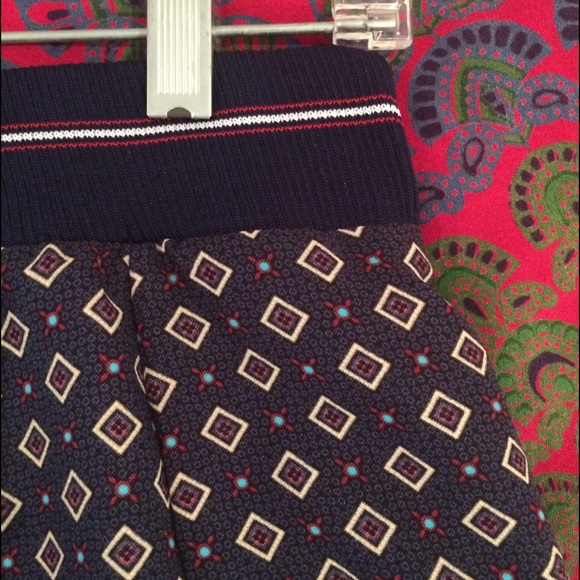 Zara Skirt - Picture 2 of 2