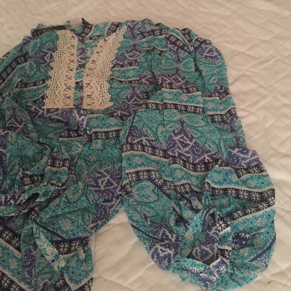 Blouse - Picture 3 of 3