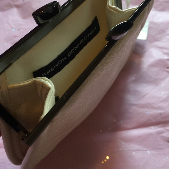 French connection change purse - Picture 3 of 3
