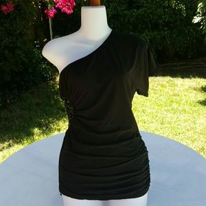 NWT One Sleeve Sapa Asymmetrical Black Top