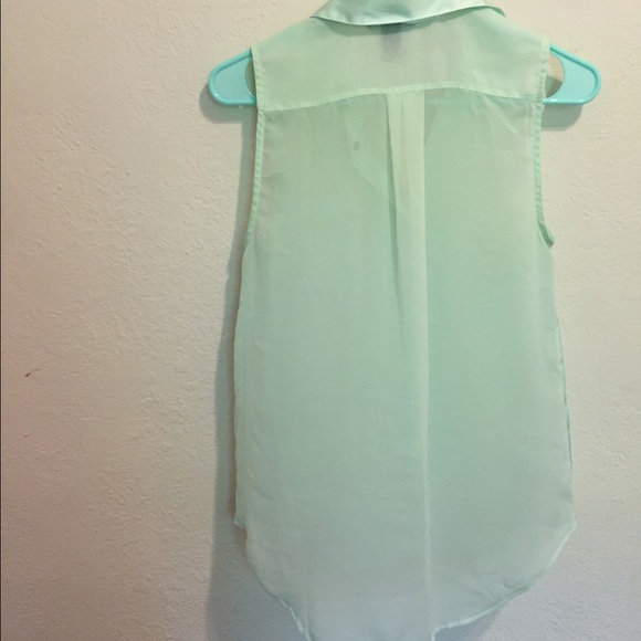 Size 4 mint green satin/sheer H&M button-up - Picture 2 of 3
