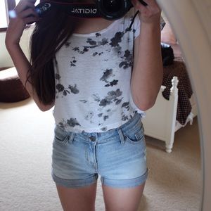 Brandy Melville Bow-Back Cropped Tee