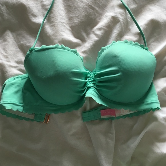 Victoria's Secret light green scalloped bikini top