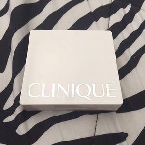 Clinique Palette (Option to get it for FREE!)