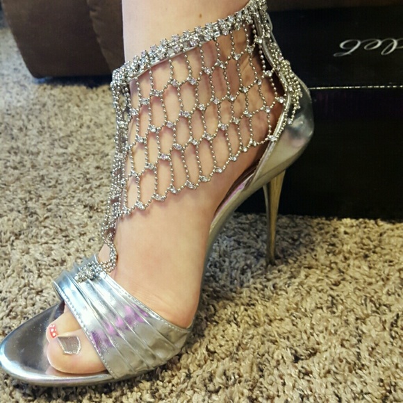 Dress shoes worn once