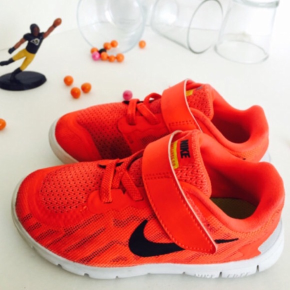 SOLD 🏆HP!🐝 Nike Free 5.0 sneakers 10 Toddlers - Picture 2 of 8