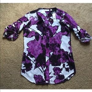 NEW YORK & Company NWT great color and fit .!