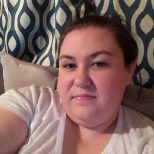 Meet your Posher, Lara