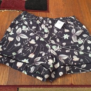 Club Monaco shorts