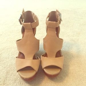 Gianni Bini Wedges