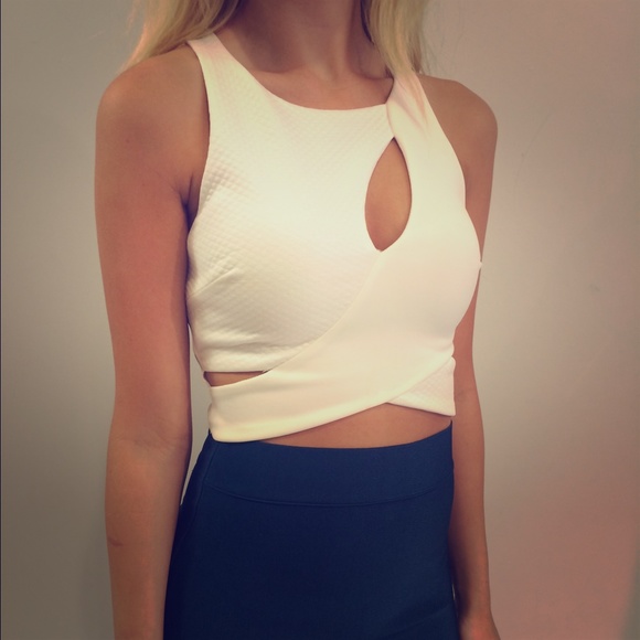 The cutest crop top ever!!