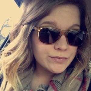 Meet your Posher, Tessa