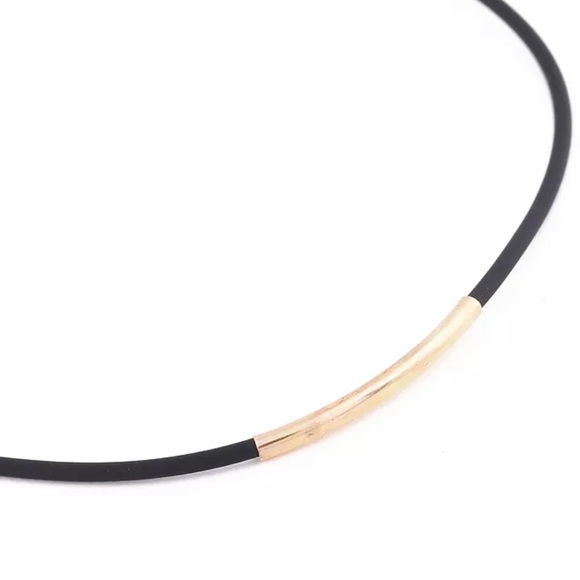 N| BLACK SIMPLE CHOKER - Picture 2 of 3