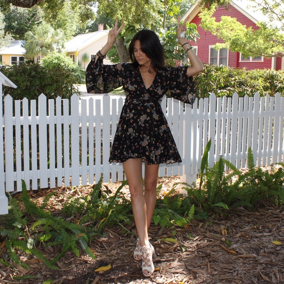 Free People Dress Black and Floral Size Small NWT - Picture 2 of 4