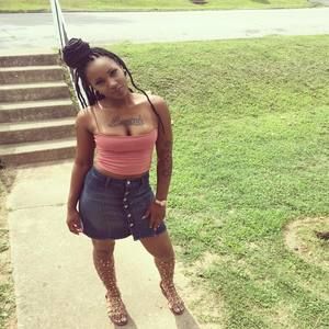 Meet your Posher, Crystal