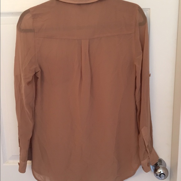 Cute button down - Picture 2 of 2