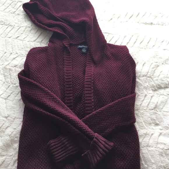 American eagle maroon cardigan